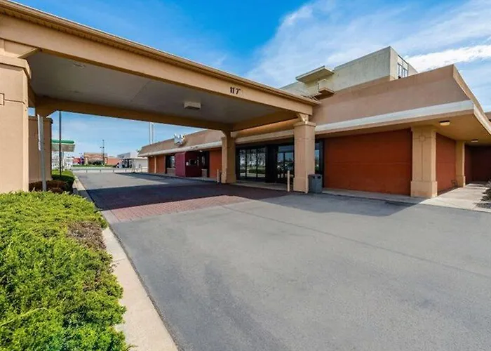 Inn Quality Bradley- Bourbonnais 4*
