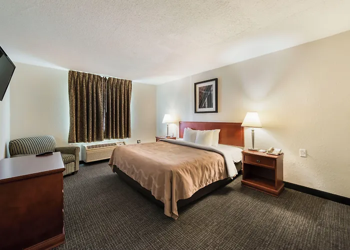 Inn Quality Bradley- Bourbonnais 4*